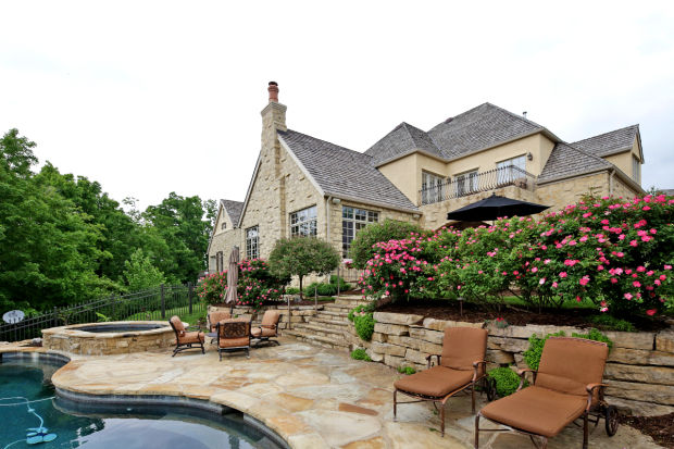 2271 Talon Ct back.jpg